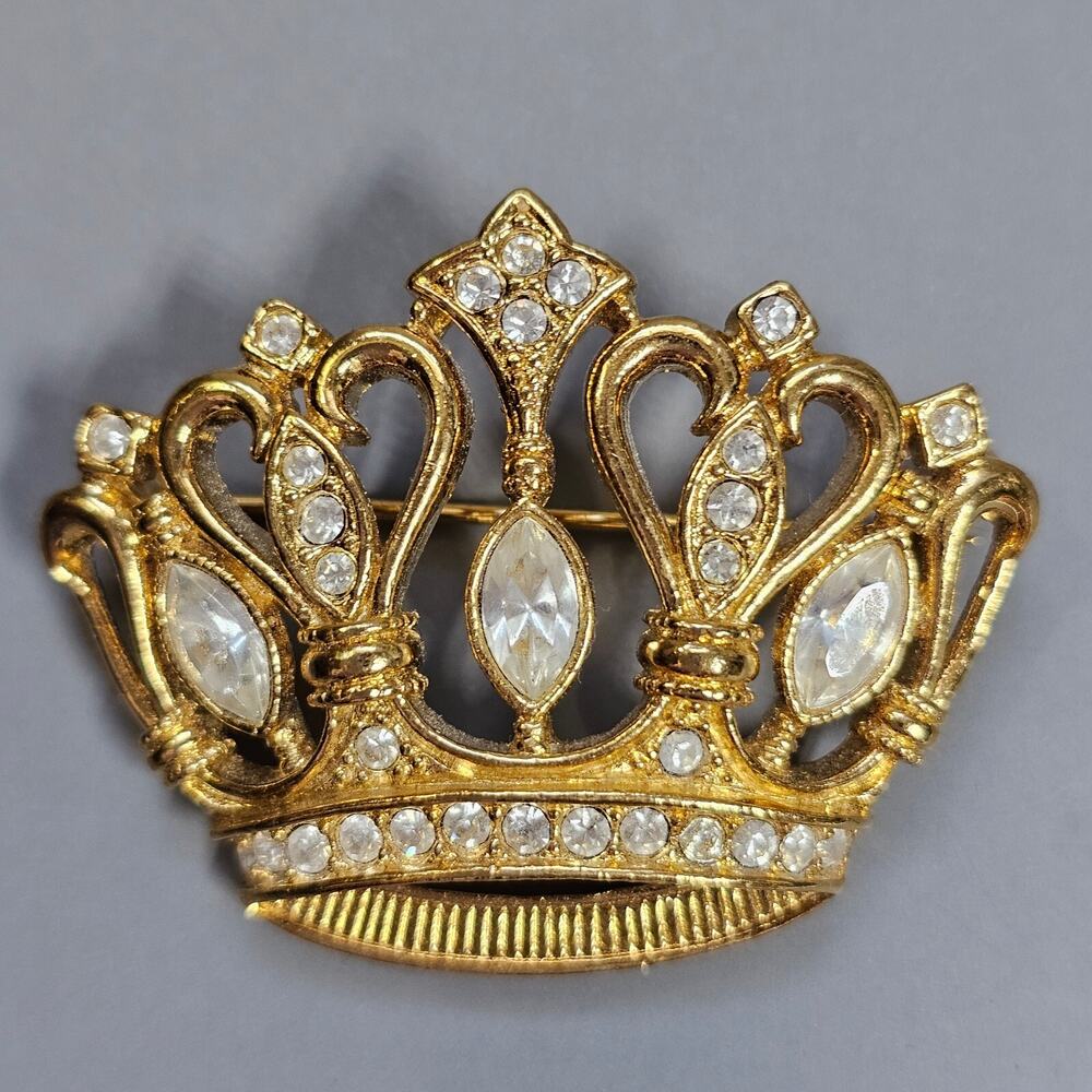 KJL Kenneth Jay Lane for Avon GLITTERING CROWN Pin Brooch Rhinestone Goldtone 88